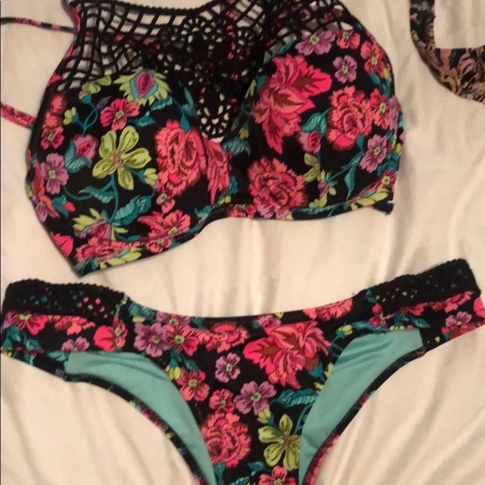 Swim suit